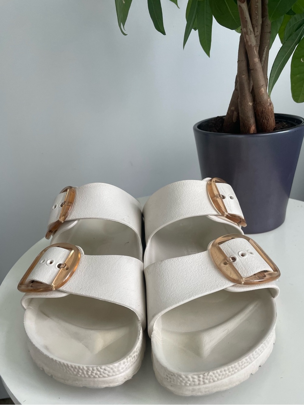 Women Size 10 Birkenstock EVA Arizona Big Buckle Sandals Slippers Eggshell White